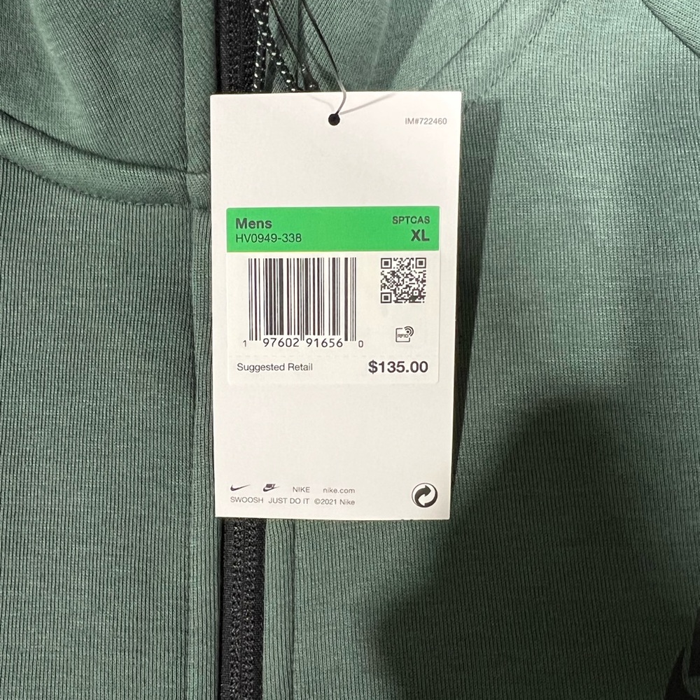 Nike Men's Green Zip-Up Jacket - Picture 2 of 2